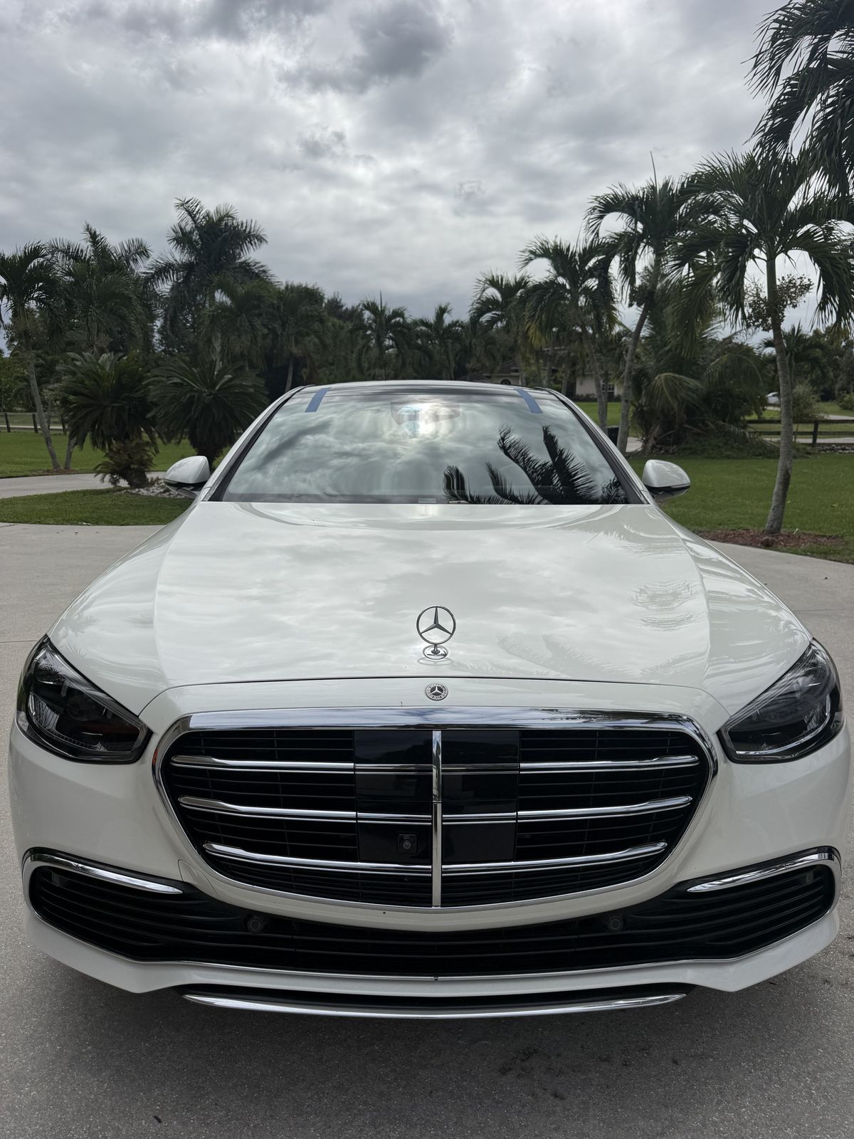 Mercedes S-Class with the new windshield installed